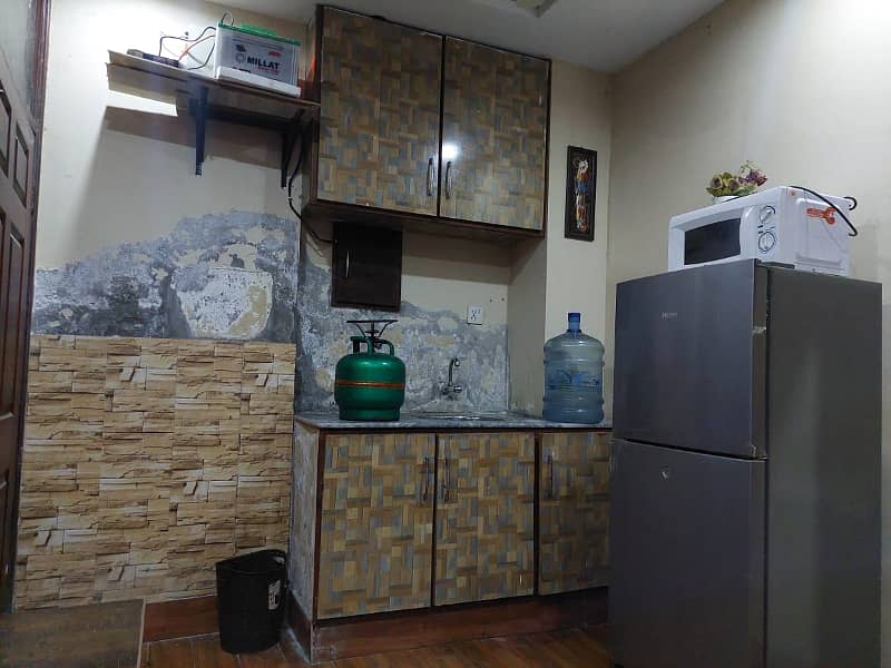 1 Bedroom Fully Furnished Flat For Rent in Block H-3 Johar Town Lahore. 3