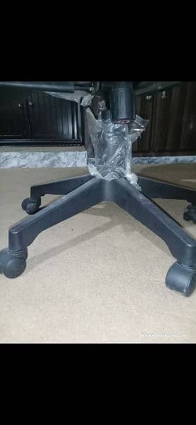 original boss revolving chair 1