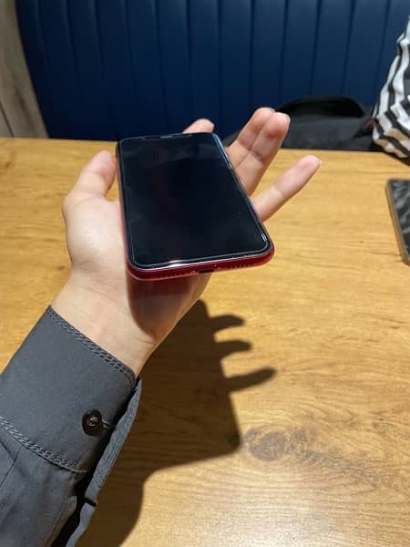 iphone xr 4