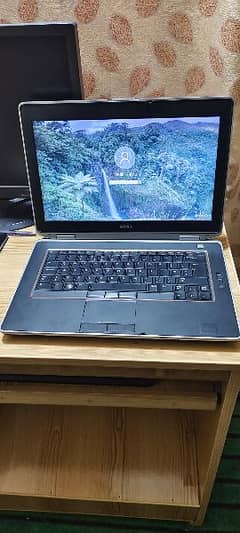 Dell Laptop || 4 GB || 500 GB