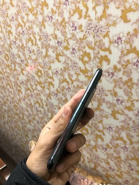 iphone 11 pro max 64  gb 4