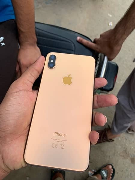 IPhone Xsmax Non Pta 256GB Gold Colour 0