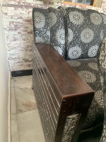 5 SEATER SOFA GOOD CONDITION 7