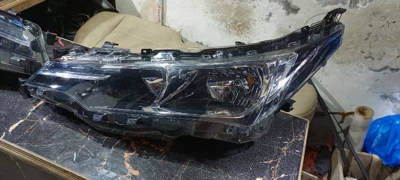 Corolla Altis 2018 to 2024 model headlights 2