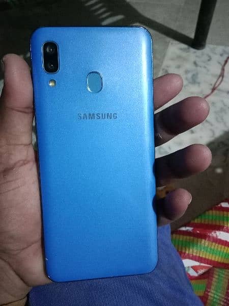 Samsung A30 7