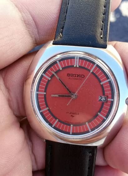 Seiko Majesta quartz japan watch 12