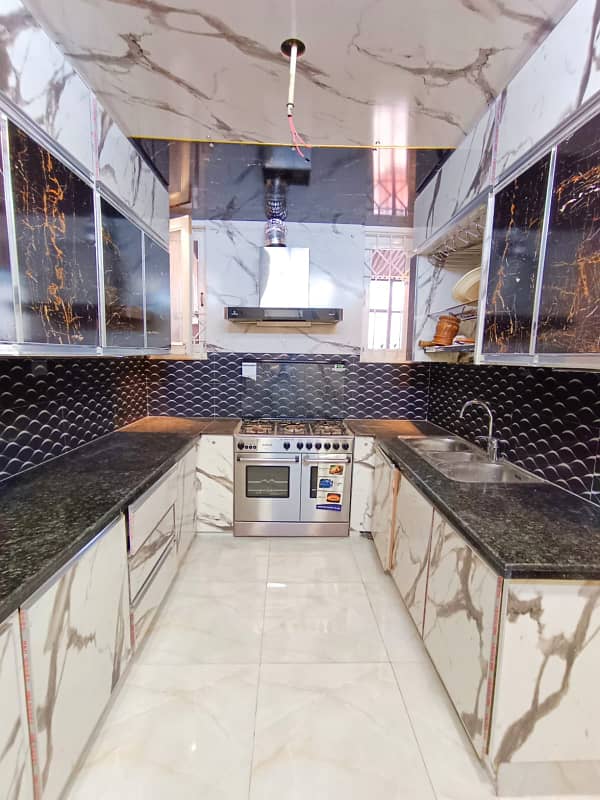 10 Marla Double Story House For Rent Khayyaban Colony No 1 Madina town Faisalabad 10