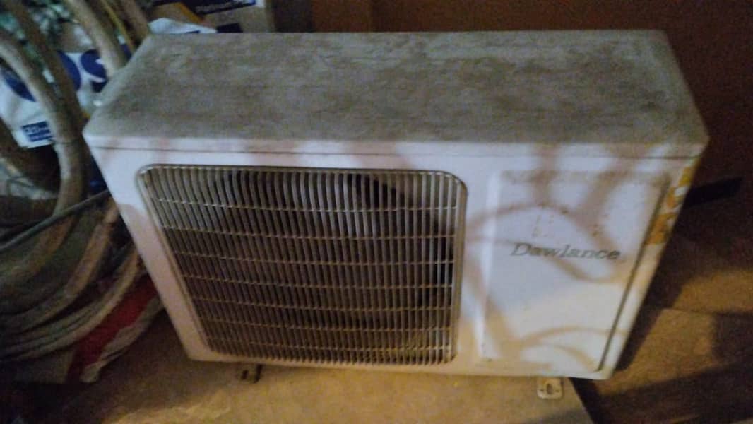 1.5 Ton Dawlance Split Air Conditioner AC in good condition 1