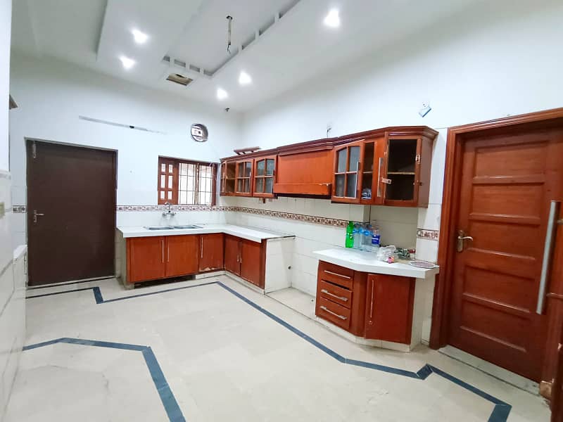 house available for rent Madina town Faisalabad 9