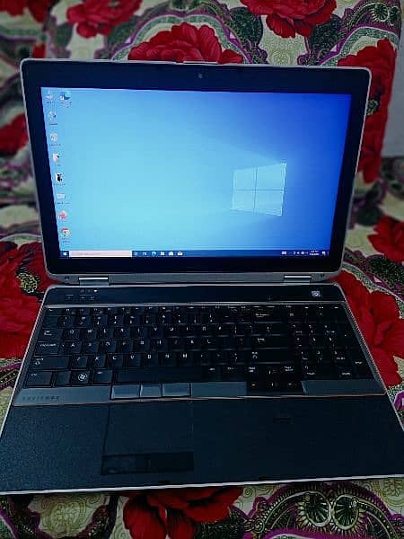 Dell Latitude Core i7 - 2nd Generation 3