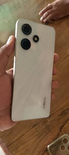 Infinix Hot 30 8/128 condition 10/10 full Saman