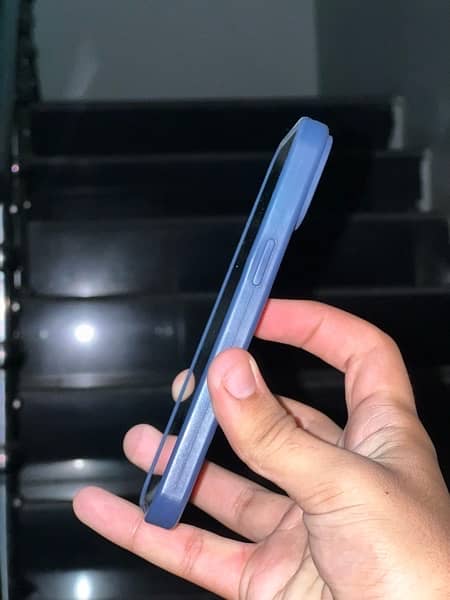 i phone 13 with box Non Pta water pack 100 blue color 10/8 condation 2