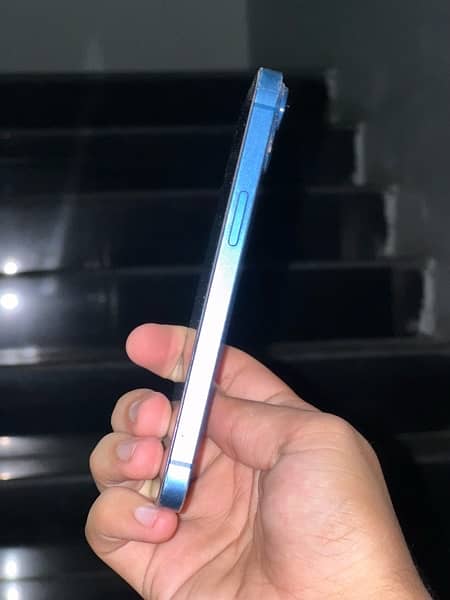 i phone 13 with box Non Pta water pack 100 blue color 10/8 condation 4