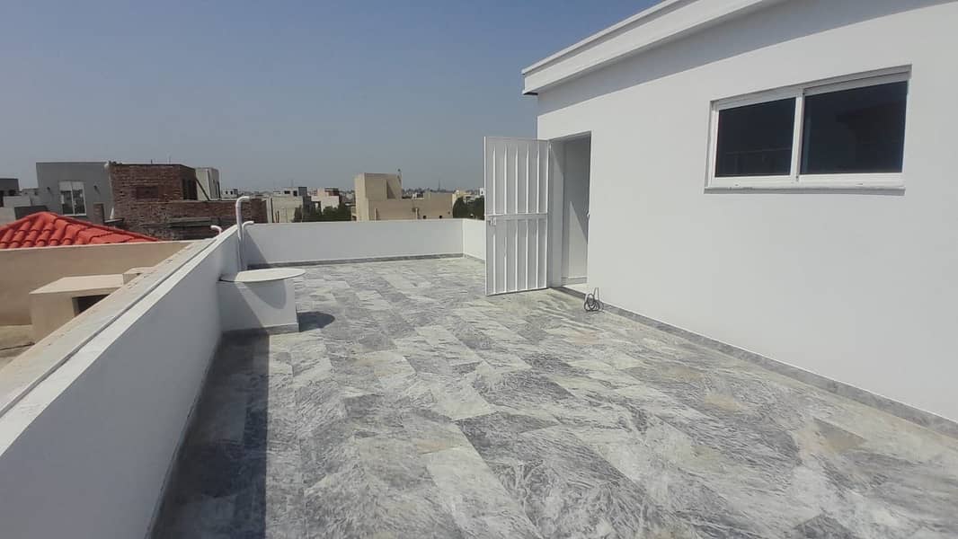 BRAND NEW HOUSE 5 MARLA C BLOCK AT HOT LOCATION OF BAHRIA ORCHARD 17