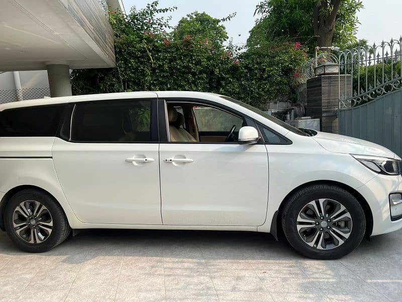 KIA Grand Carnival 2019 3