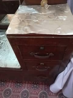 dressing table wooden