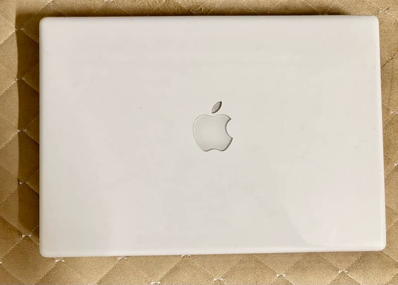 MAC BOOK 2010 Model  | With Original Charger and Adpter | White Colour 0