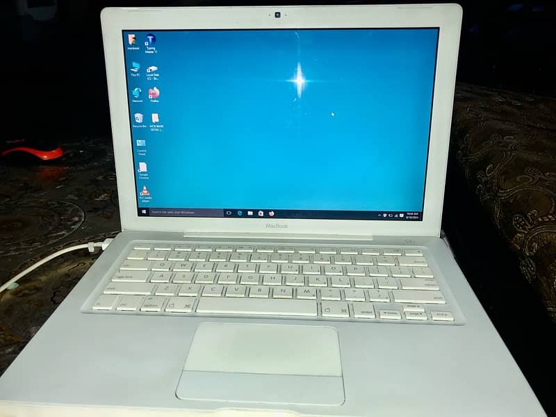 MAC BOOK 2010 Model  | With Original Charger and Adpter | White Colour 10