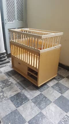 wooden baby crib Beautiful baby crib A + Quality finished