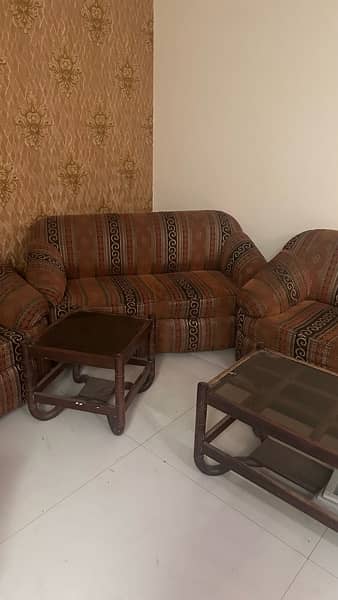 solid wood quality worth fabric no damage no repair 1