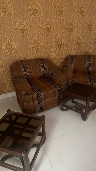 solid wood quality worth fabric no damage no repair 3