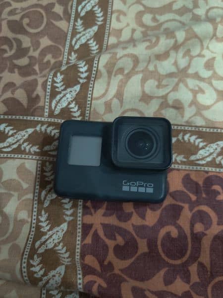 gopro action camera 7 black 1 extra battery 3