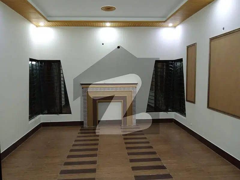 1 KANAL LOWER PORTION FOR RENT IN UET SOCIETY NEAR WAPDA TOWN 0