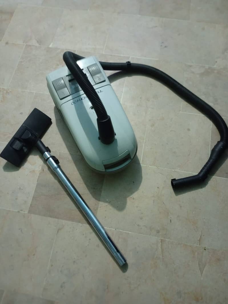 Vacuum cleaner for sell 1