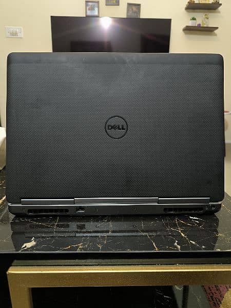 Dell precision 7520,core i 7, 7th Gen 3