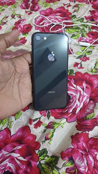 iphone 8 10/10 condition 0