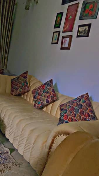 beautiful 5 seater sofa set 1