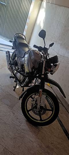 Yamaha ybr 125g special edition gry colour