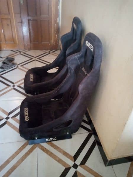 branded spiler and branded sparco buckets seats 7