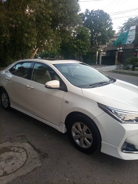 Toyota Corolla Altis Grande 1.8 CVT 2016 3