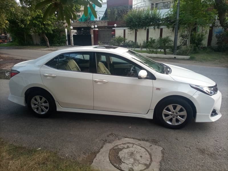 Toyota Corolla Altis Grande 1.8 CVT 2016 9