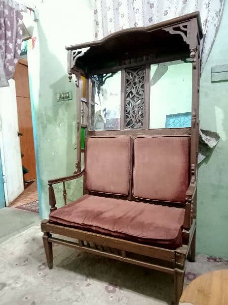 love sofa good condition well maintain no damage 5