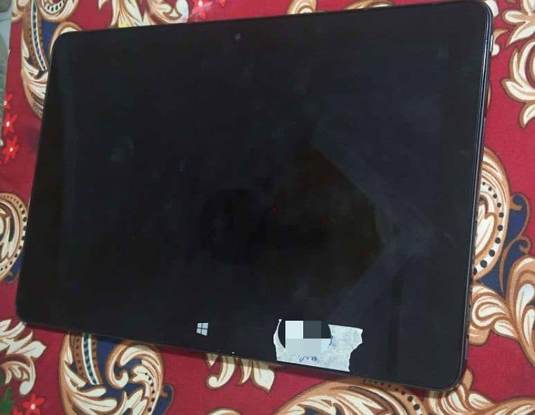 Dell laptop with external keyboard 1