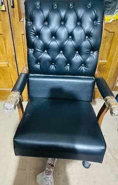 chair and table for sale