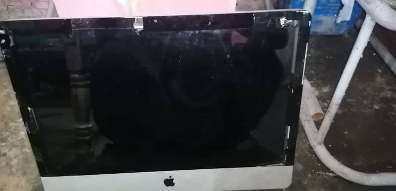 IMAC 22INCH CORE2DO 2011 MODEL 8GB/250GB HARD 3