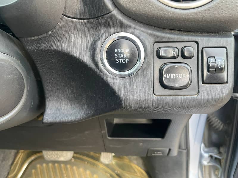 Toyota Vitz 2012 Full Option Push Start 4