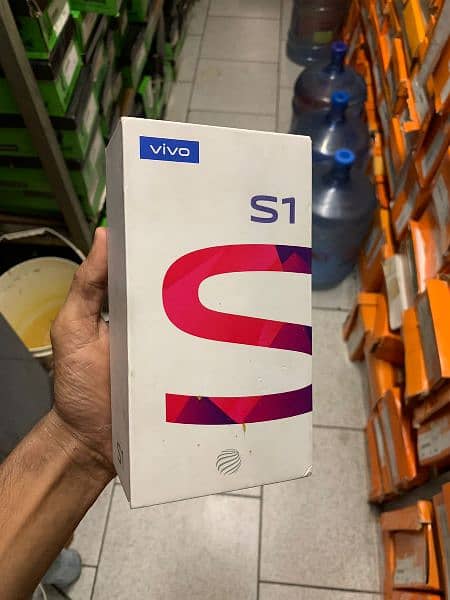 vivo s1 dual pta approved with box and charer 5