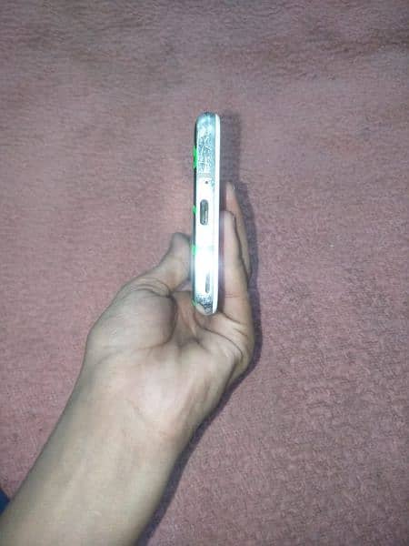 Aquos r2 pta ha price k /0346/60/95083/ jisko Lene a jao WhatsApp mein 2