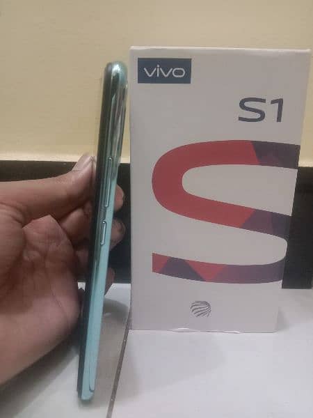 vivo s1 with box pta appeared from Dubai 4