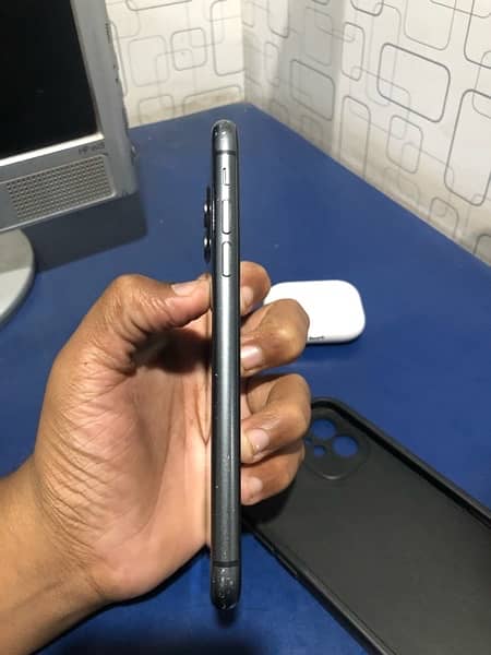 iPhone 11 64gb 03343485875 1