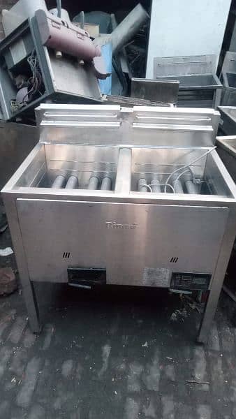 Rinnai Korea commercial fryer , pizza oven , hot plat grill hot case 1