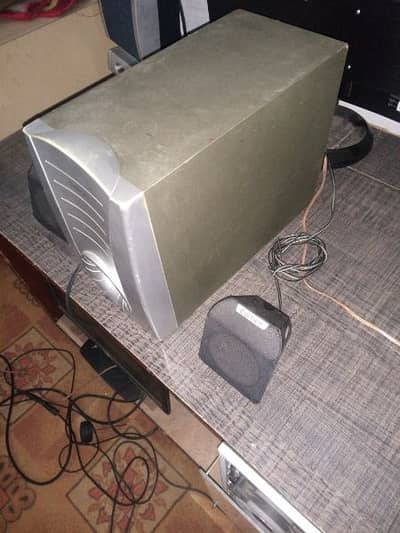 Edifier woofer 2.1 - Speakers - 1091562599