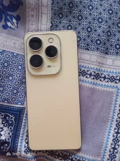 Infinix hot 40 pro condition 10 out of 10 6 month used 0