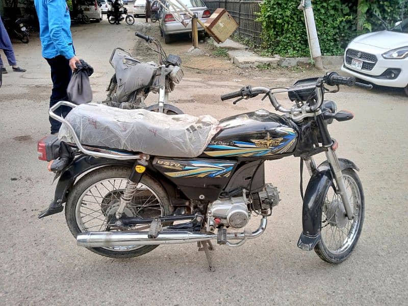 70cc bike For urgent sale Whatsapp no : 03478323015 0