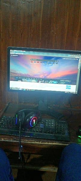 Gaming Computer And Lcd 1