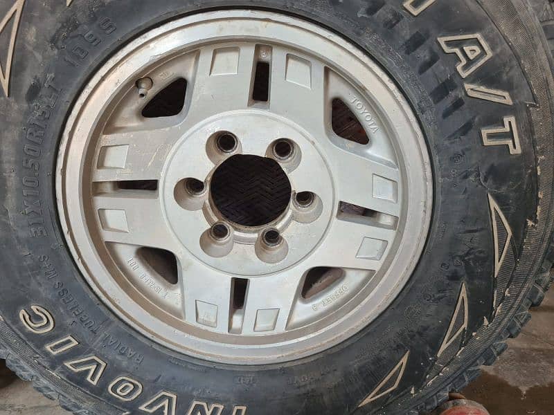 Parado/pajero tyre rims 5